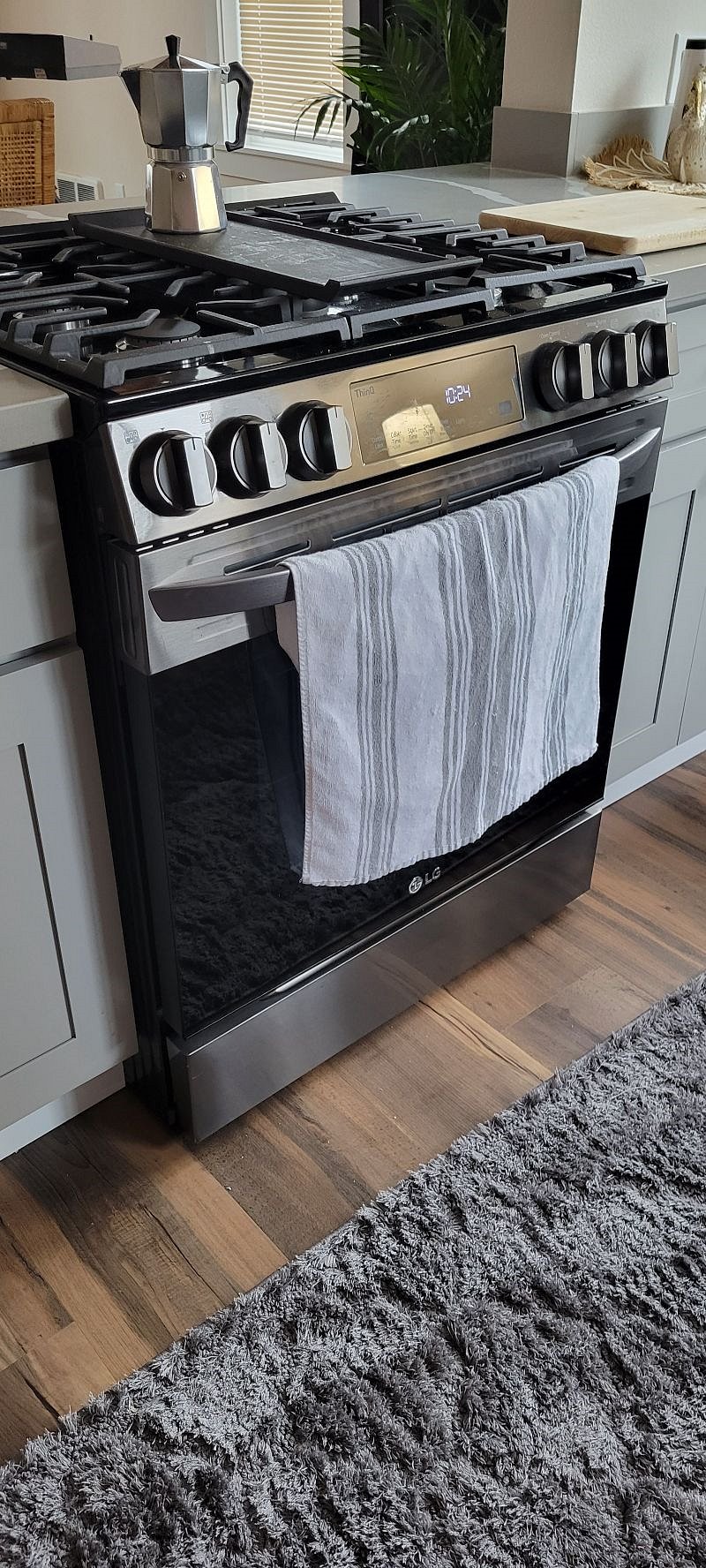 modern appliances
gas stove