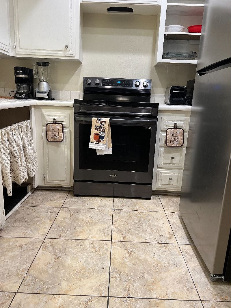 Furnished Finder property 435201_1 photo 8