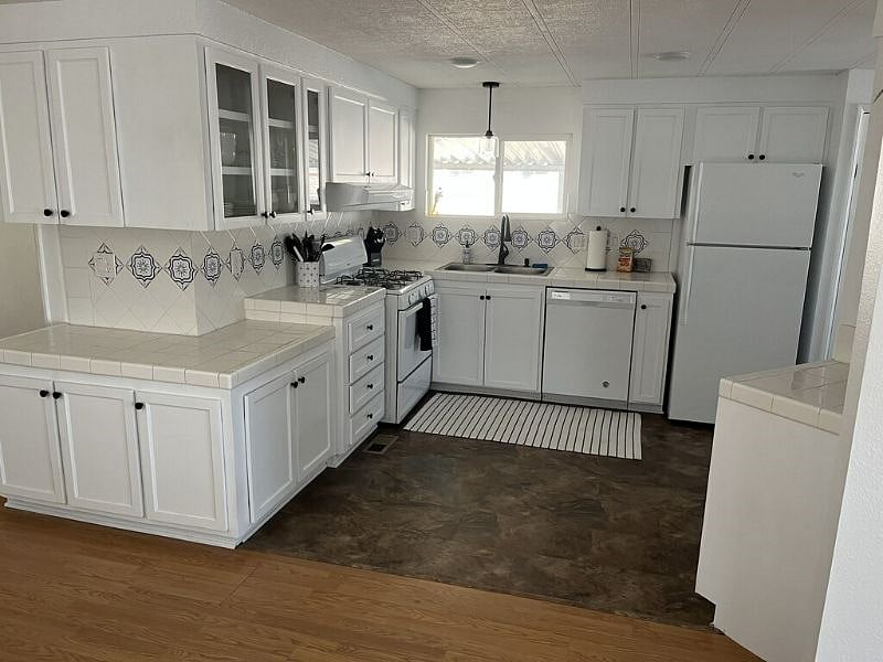 Furnished Finder property 435257_1 photo 5