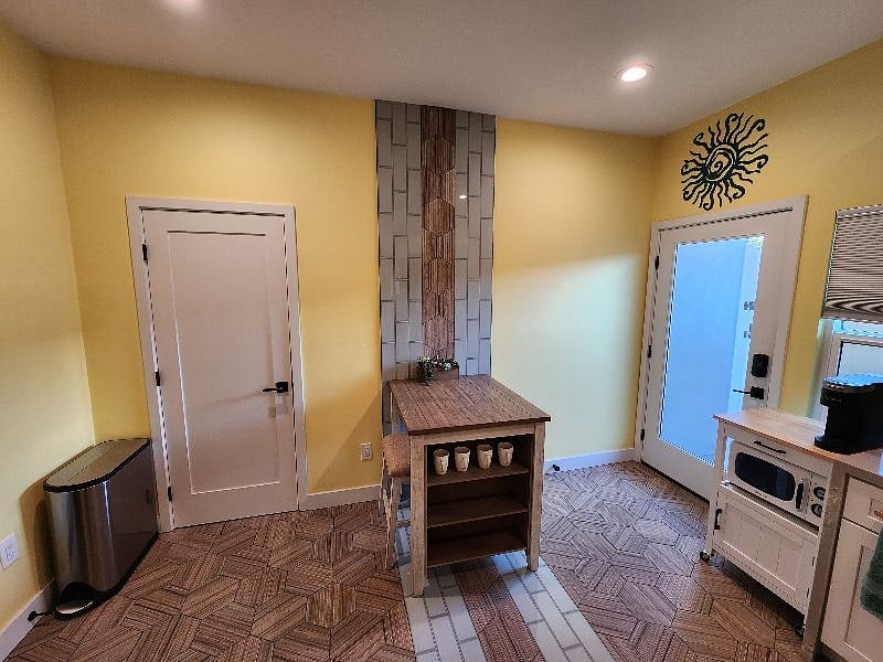 Furnished Finder property 435265_1 photo 3