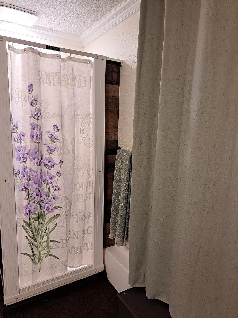 Personal shower