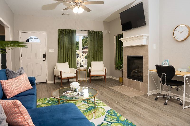 Furnished Finder property 435380_1 photo 3