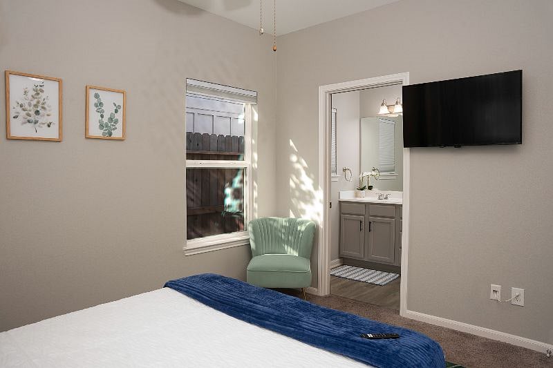 Furnished Finder property 435380_1 photo 12