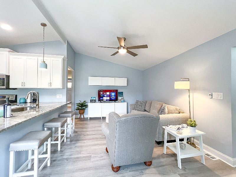 Furnished Finder property 435384_1 photo 18