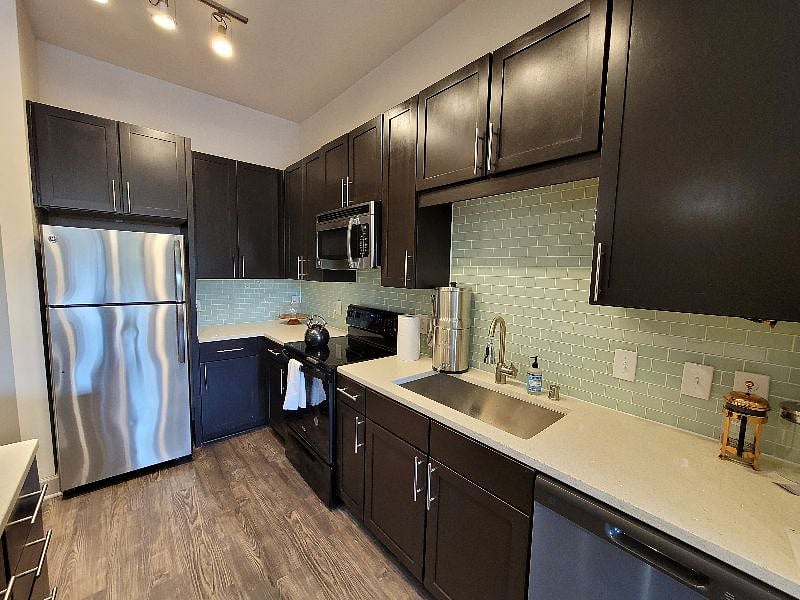 Furnished Finder property 435388_1 photo 22
