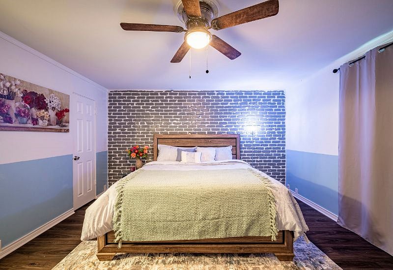 Bedroom 1 King bed