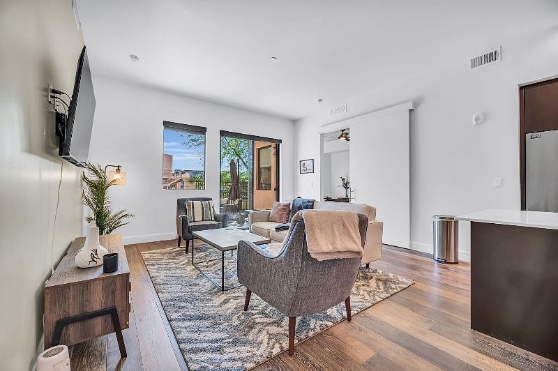 Furnished Finder property 435636_1 photo 3