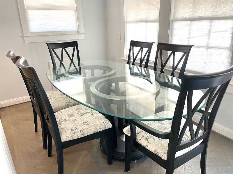 dining table for up to 6 persons