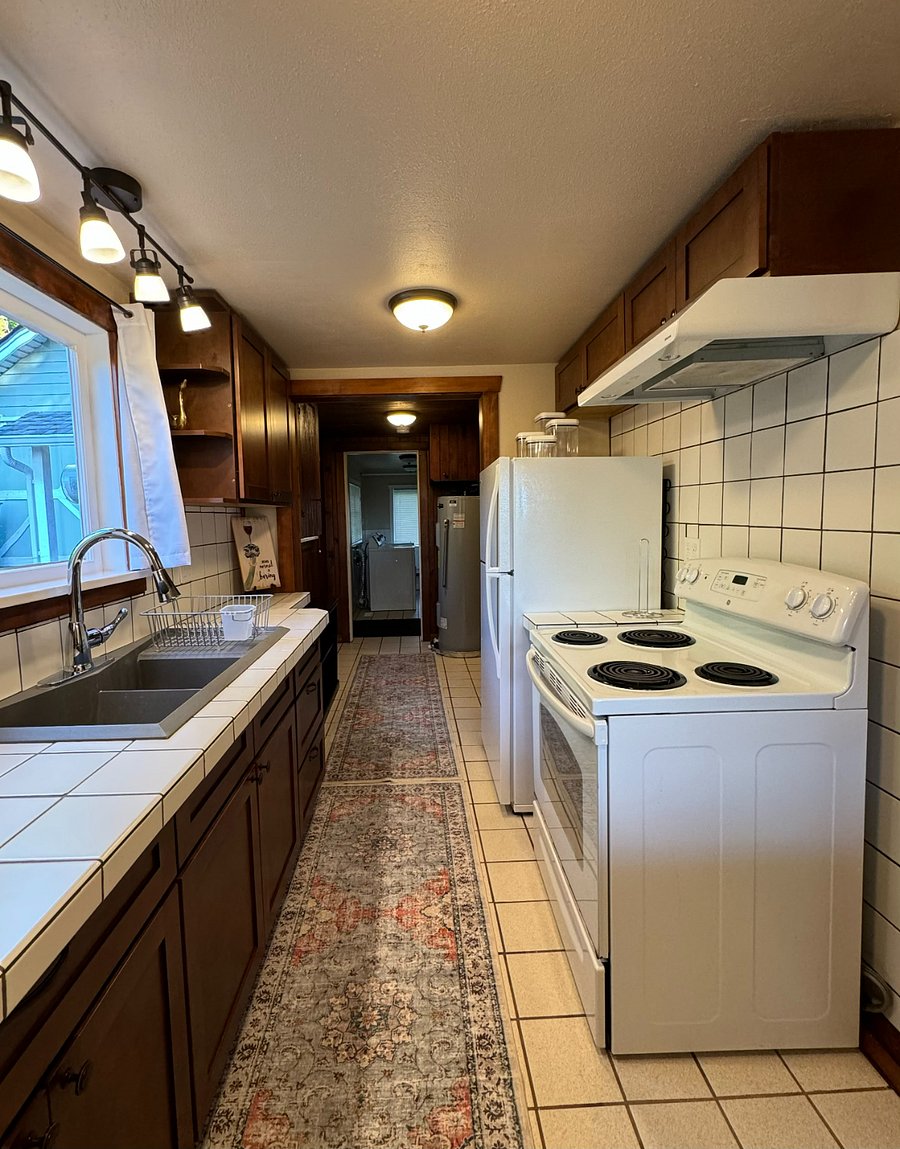 Furnished Finder property 435659_1 photo 11