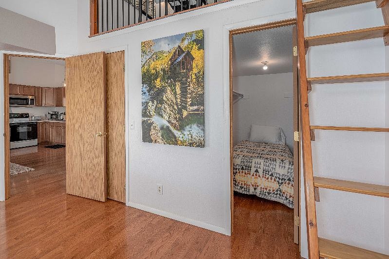 Furnished Finder property 435674_1 photo 15