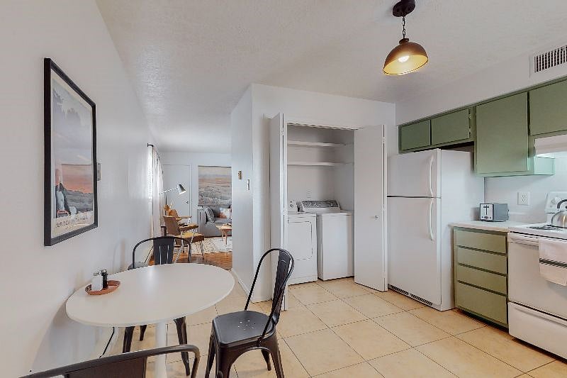 Furnished Finder property 435679_1 photo 9