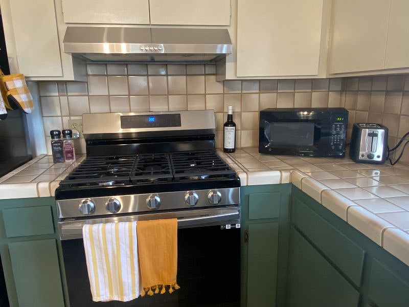 Furnished Finder property 435715_1 photo 3