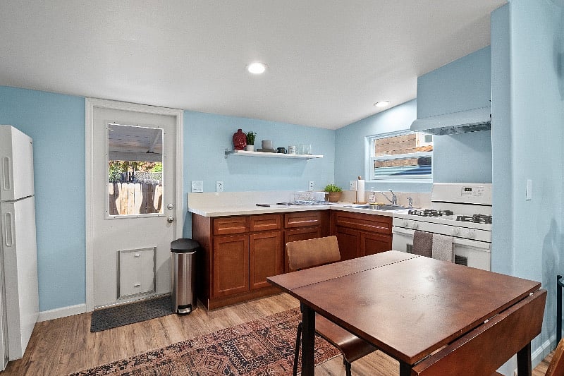 Furnished Finder property 435853_1 photo 8