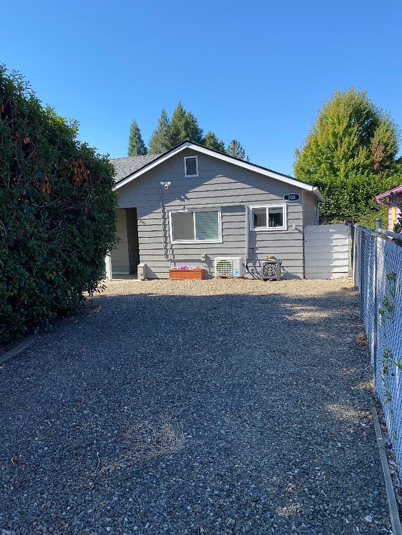 Furnished Finder property 435860_1 photo 2