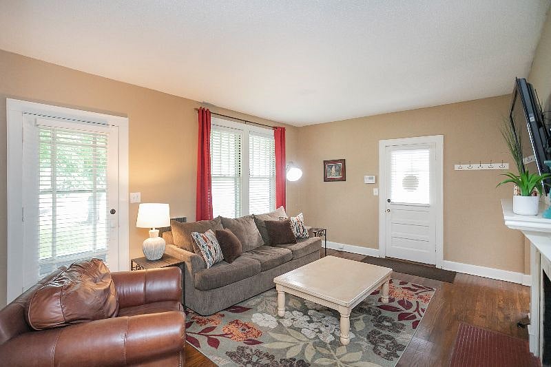 Furnished Finder property 435894_1 photo 8