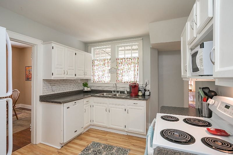 Furnished Finder property 435894_1 photo 12