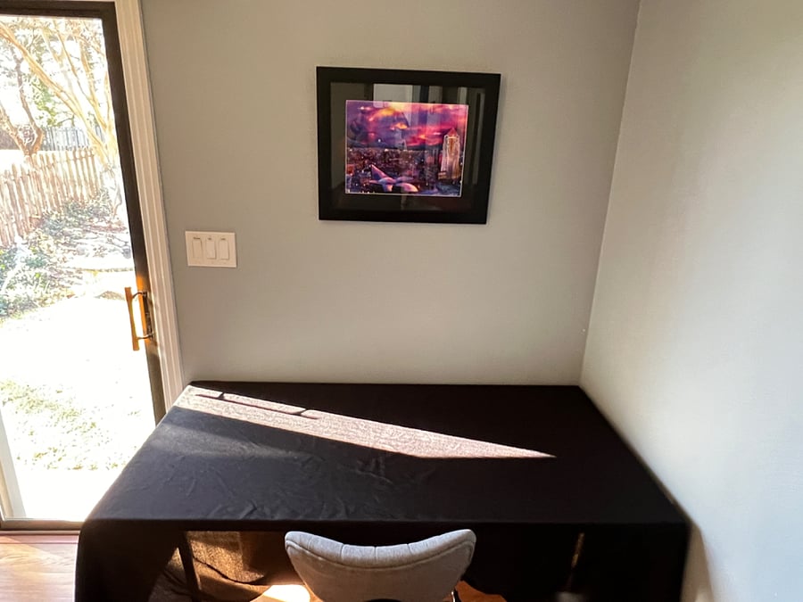 Garden house Desk in Master Room