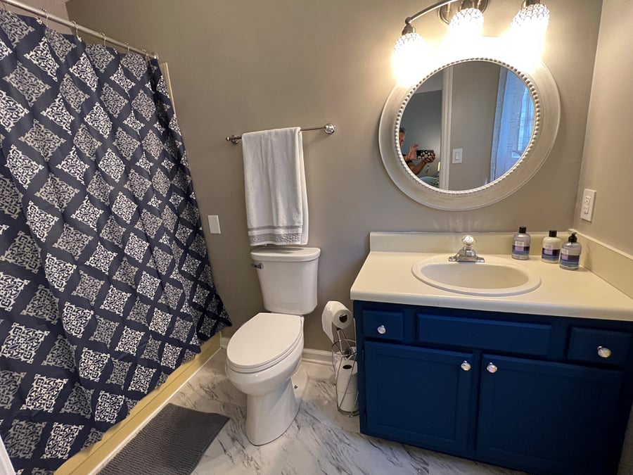Garden House- Master room with Private Bath $995-
