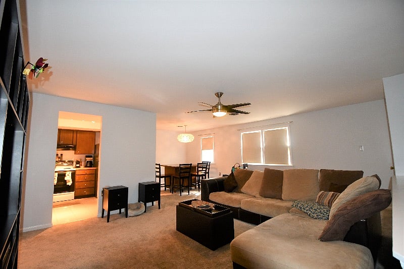 Shared area 365 sqft