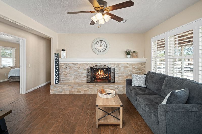 Furnished Finder property 436010_1 photo 5