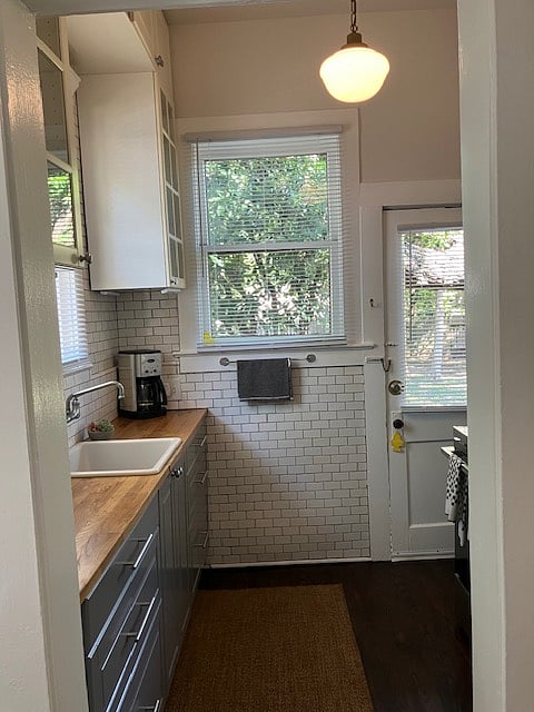 Furnished Finder property 436023_1 photo 23