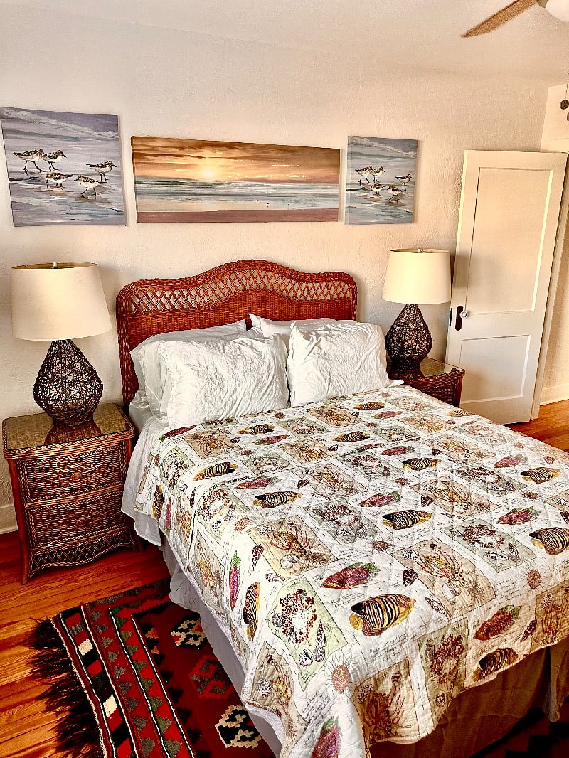 Queen size bed in Master Bedroom 