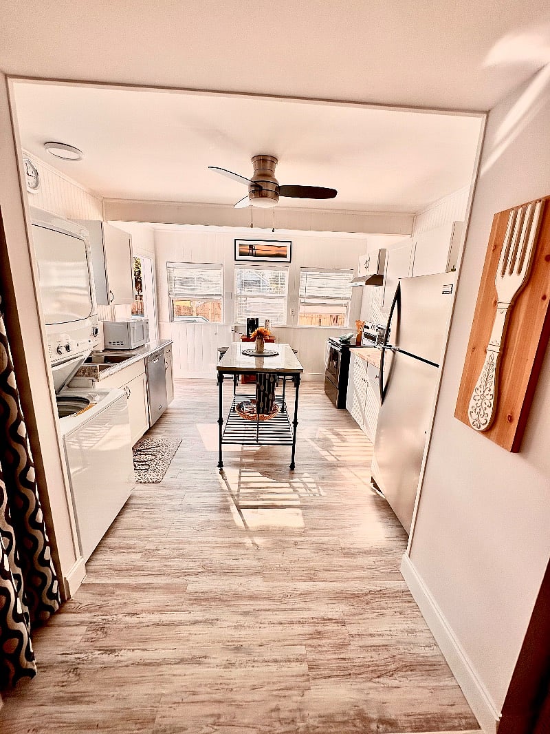 Kitchen with washer and dryer 