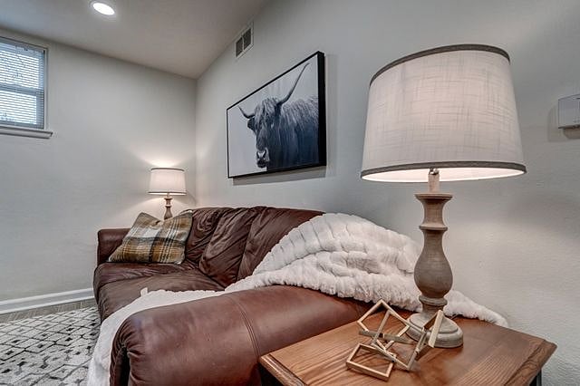 Furnished Finder property 436061_1 photo 9