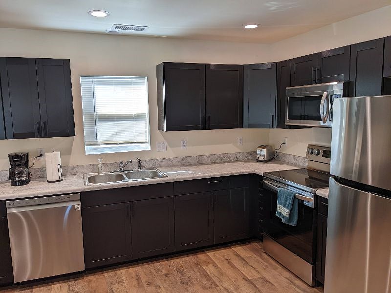 Furnished Finder property 436062_1 photo 5