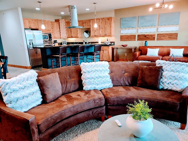 Furnished Finder property 436069_1 photo 2
