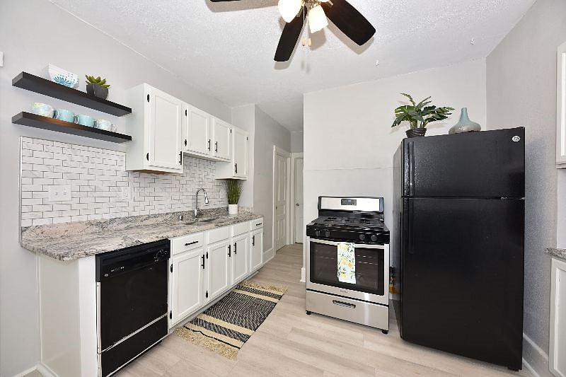 Furnished Finder property 436106_1 photo 6
