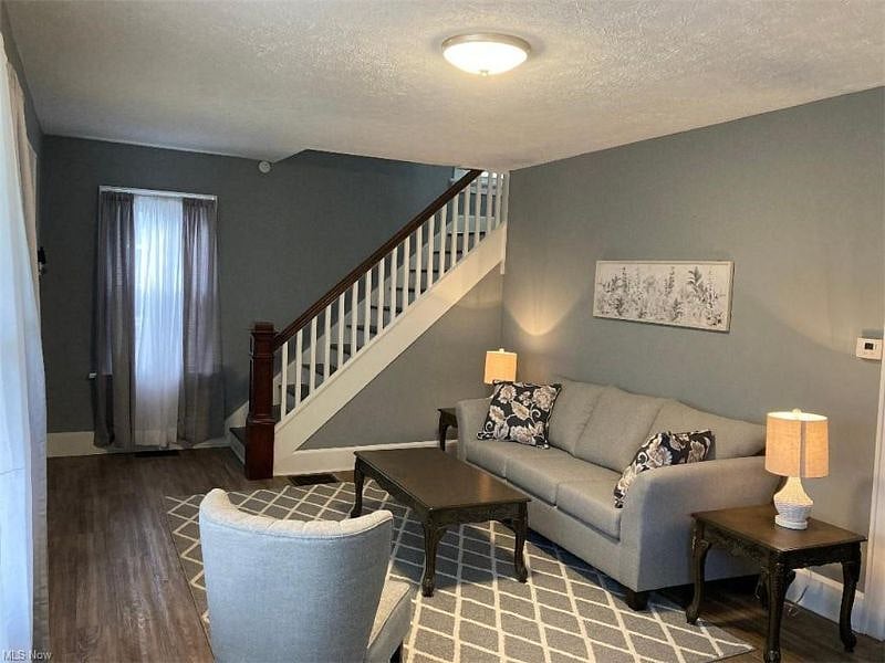 Furnished Finder property 436110_1 photo 3