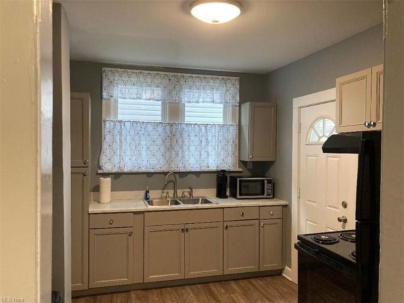Furnished Finder property 436110_1 photo 5