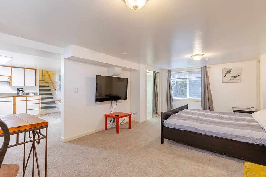 Furnished Finder property 436185_2 photo 14