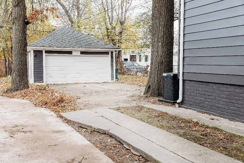 Free street and garage parking 