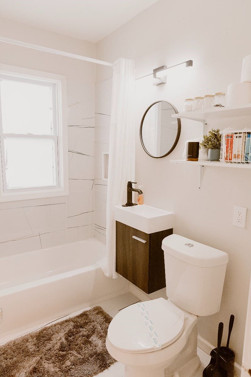 Bath/shower combination 