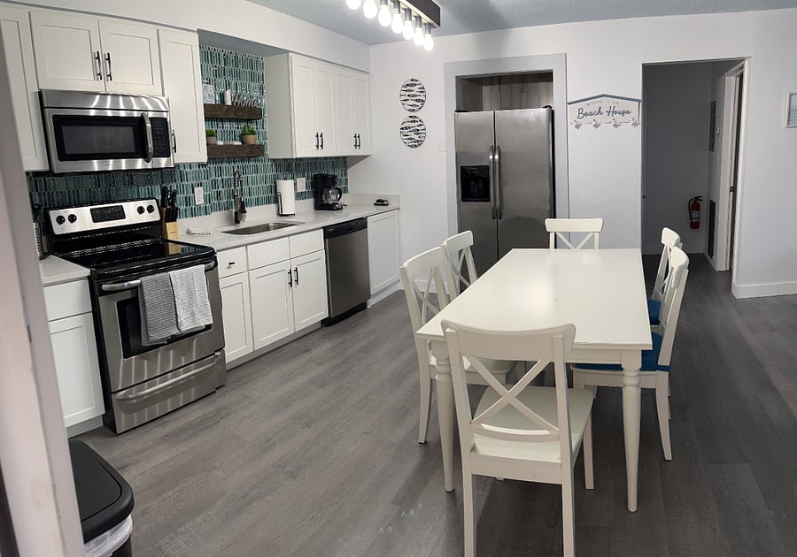 Furnished Finder property 436229_1 photo 3