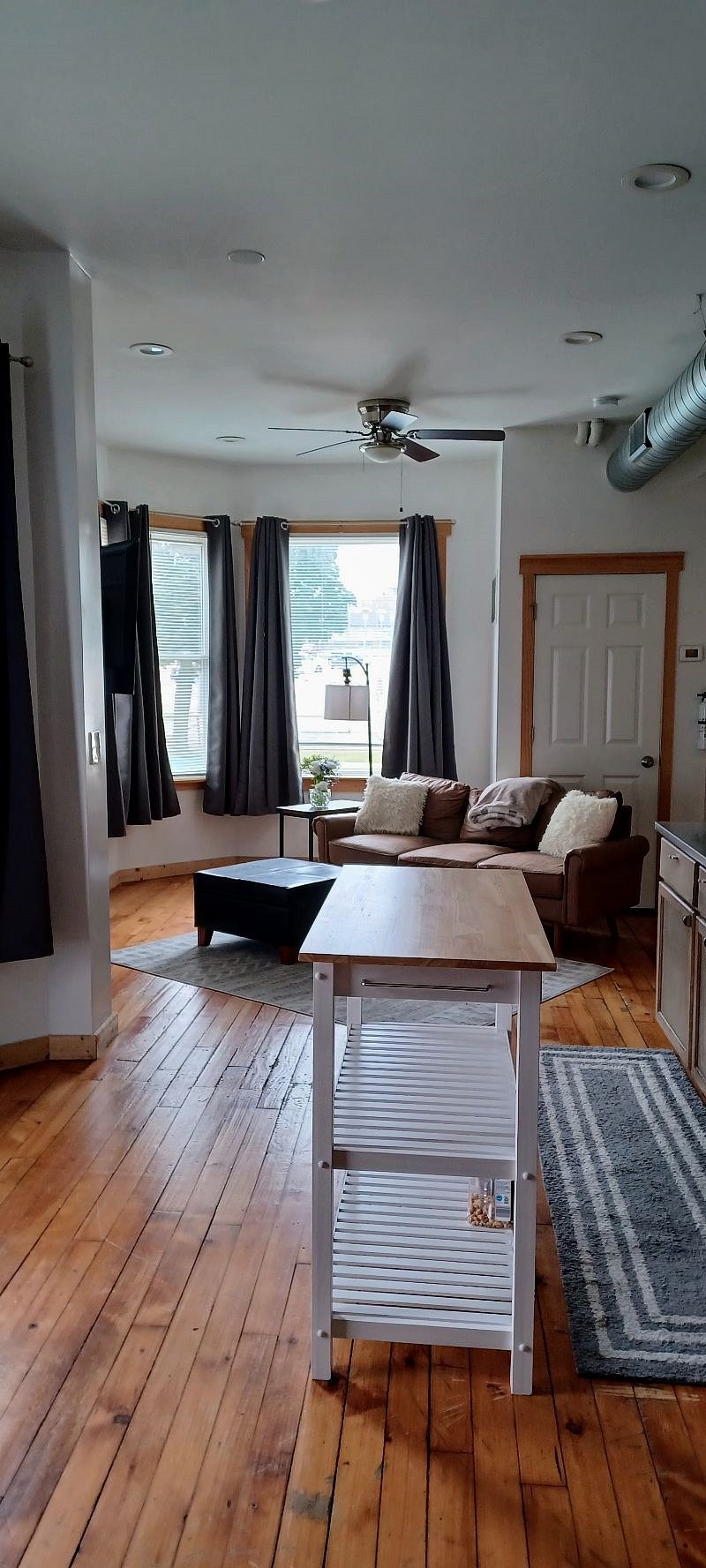 Furnished Finder property 436253_1 photo 3