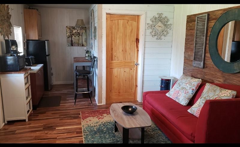 Furnished Finder property 436258_1 photo 3