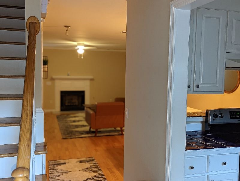 Furnished Finder property 436376_1 photo 3