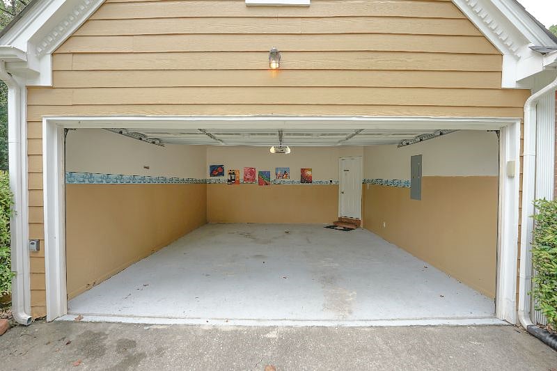 Spacious 2 Car Garage