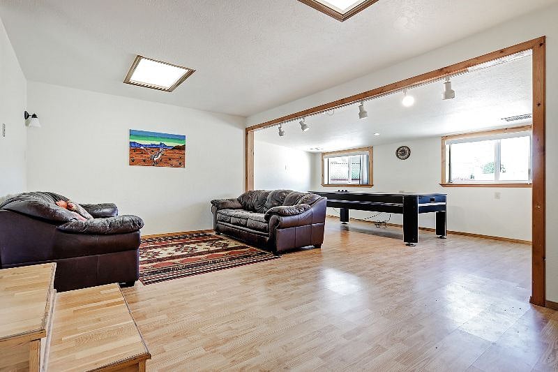 Furnished Finder property 436500_1 photo 9