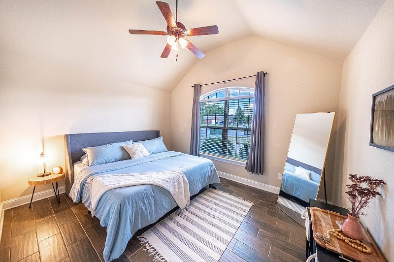 Furnished Finder property 436503_1 photo 9