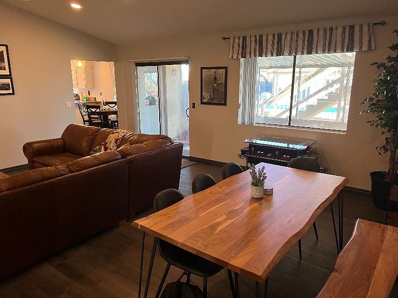 Open floor living room and dining area