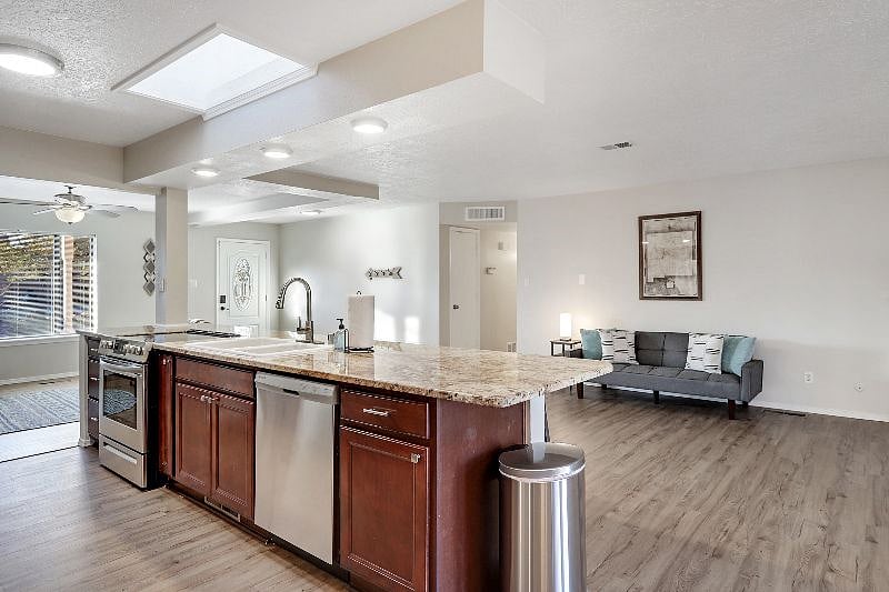Furnished Finder property 436513_1 photo 8