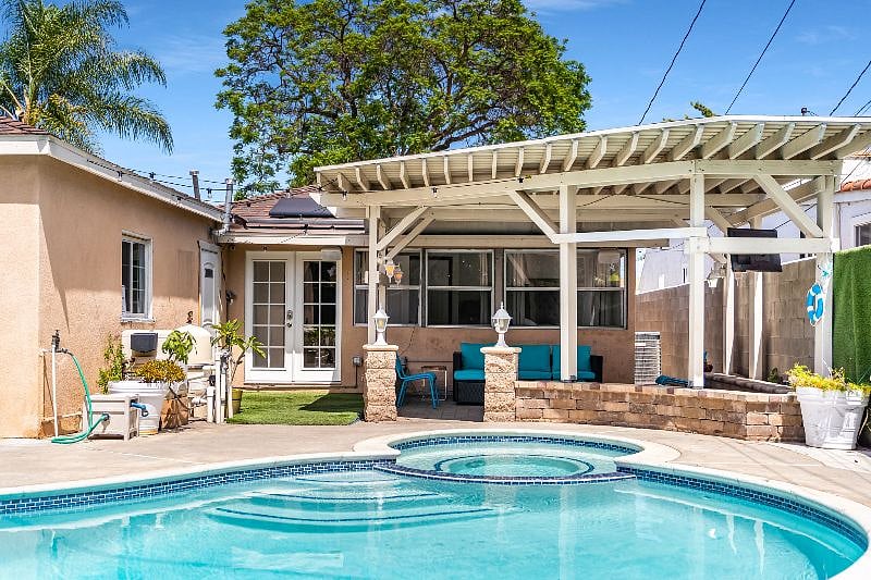 Furnished Finder property 436534_1 photo 6