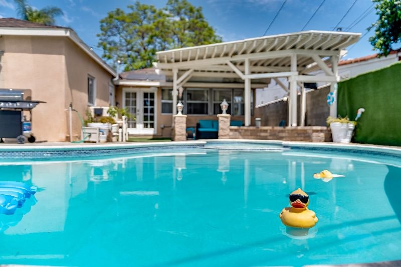 Furnished Finder property 436534_1 photo 7