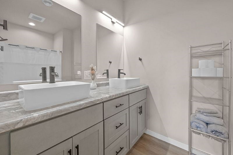 Furnished Finder property 436542_1 photo 14