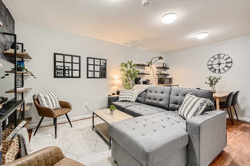 Furnished Finder property 436613_1 photo 4