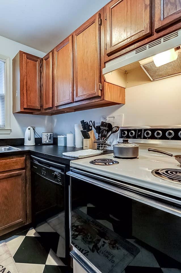 Furnished Finder property 436618_1 photo 4